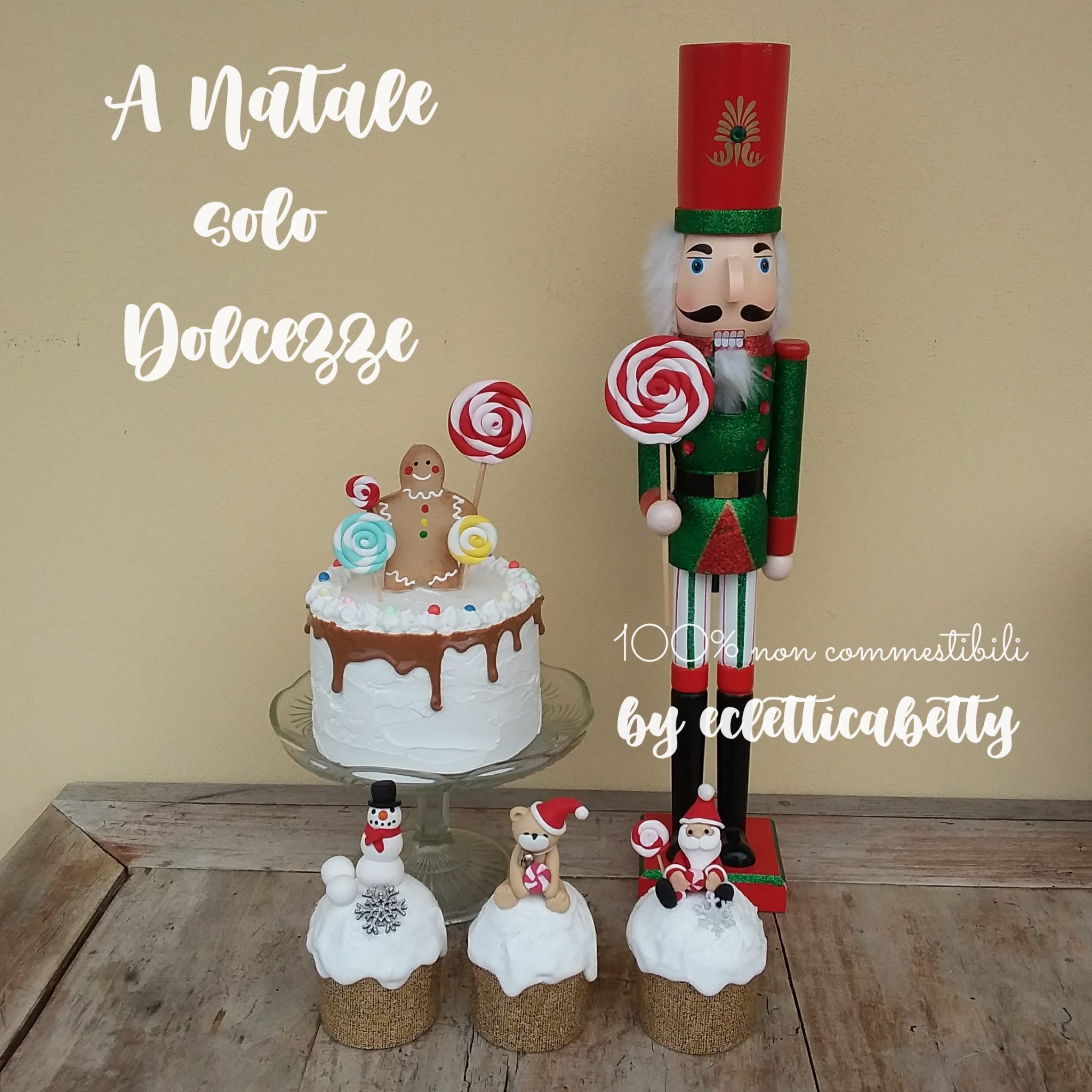 Piccolo Panettone glassato con Babbo Natale - immagine 3